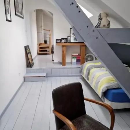 2 Chambres Dans Maison Familiale Avec Jardin Coulaines